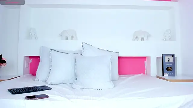 KendalPrince online show from 10/22/25, 02:49