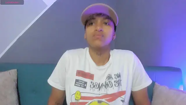 Snapshot of Dominick_jones chatting on 03/02/25, 01:31 Dominick jones online show from 03/02/25, 01:31