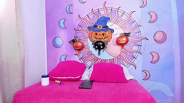 Mariana 16  online show from 10/27/25, 07:15