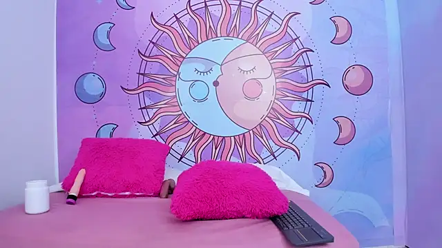 Mariana 16  online show from 11/06/25, 07:29