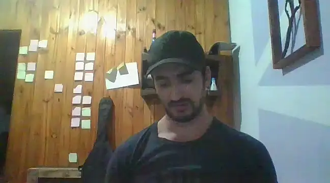 italianbighorse22 online show from 12/19/24, 03:29