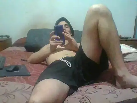 italianbighorse22 online show from 11/26/25, 03:28