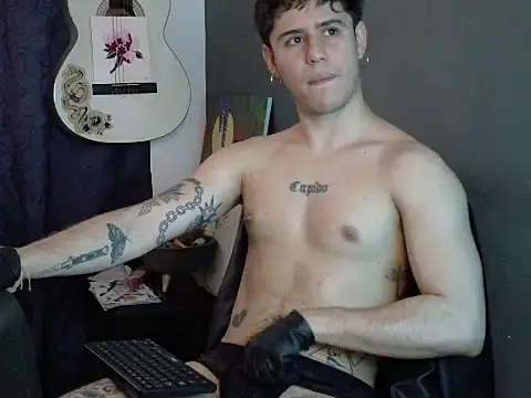 Snapshot of Antonello_Vannucci chatting on 03/28/26, 05:36 Antonello Vannucci online show from 03/28/26, 05:36