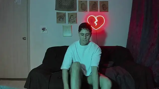 Snapshot of Antonello_Vannucci chatting on 12/30/24, 11:49 Antonello Vannucci online show from 12/30/24, 11:49