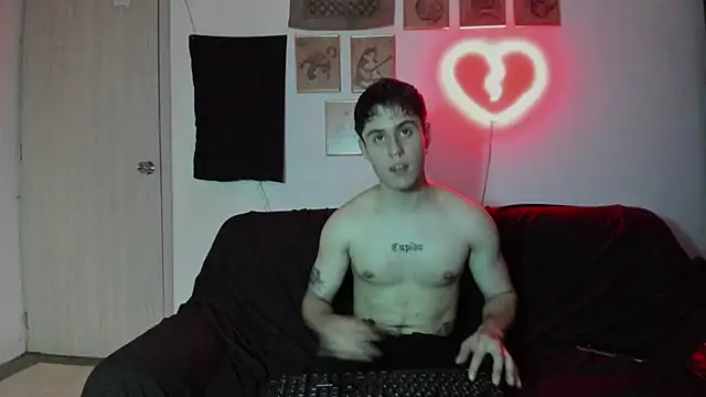 Snapshot of Antonello_Vannucci chatting on 01/04/25, 03:29 Antonello Vannucci online show from 01/04/25, 03:29