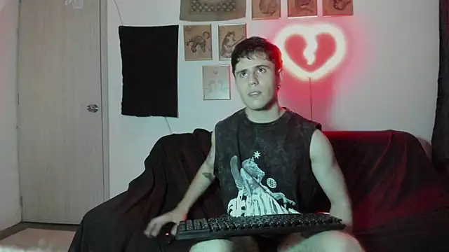 Snapshot of Antonello_Vannucci chatting on 01/03/25, 12:00 Antonello Vannucci online show from 01/03/25, 12:00