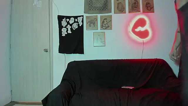 Snapshot of Antonello_Vannucci chatting on 01/15/25, 08:48 Antonello Vannucci online show from 01/15/25, 08:48