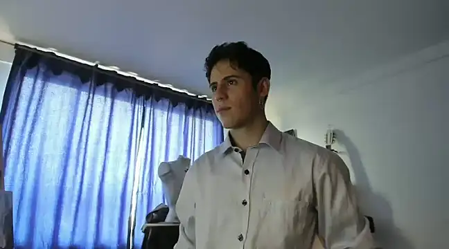 Snapshot of Antonello_Vannucci chatting on 03/04/25, 07:11 Antonello Vannucci online show from 03/04/25, 07:11