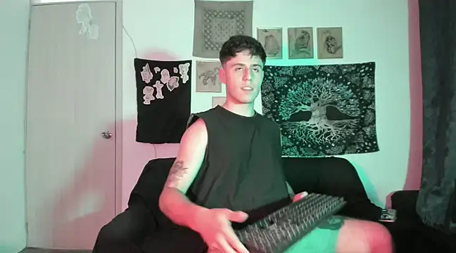 Snapshot of Antonello_Vannucci chatting on 01/22/25, 09:21 Antonello Vannucci online show from 01/22/25, 09:21