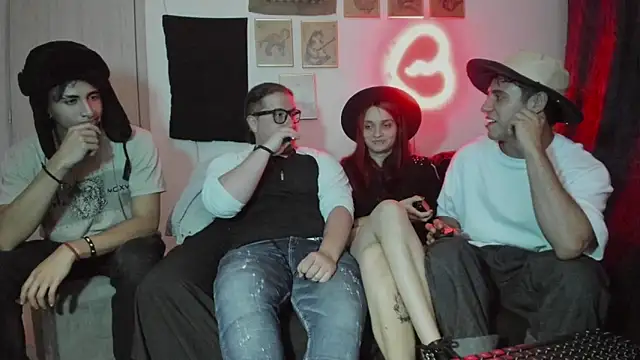 Snapshot of Antonello_Vannucci chatting on 01/10/25, 01:21 Antonello Vannucci online show from 01/10/25, 01:21