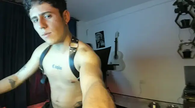 Snapshot of Antonello_Vannucci chatting on 02/27/25, 05:07 Antonello Vannucci online show from 02/27/25, 05:07