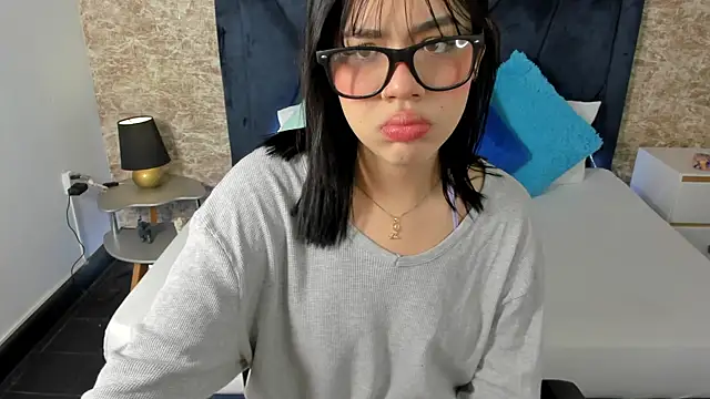 Lily Woodz online show from 03/16/25, 12:33