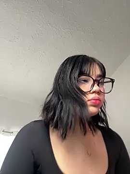 Lily Woodz online show from 03/06/26, 07:09