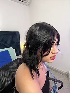 Lily Woodz online show from 02/11/26, 07:03