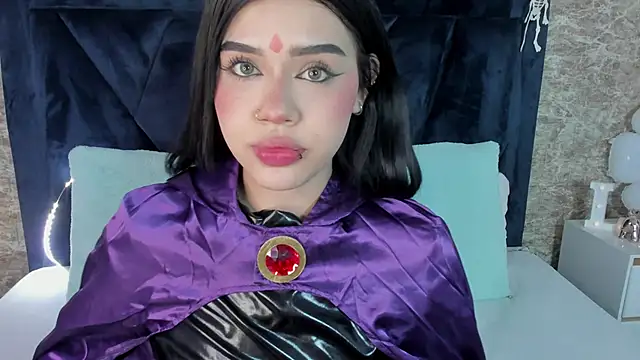 Lily Woodz online show from 10/31/25, 07:10