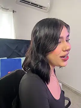 Lily Woodz online show from 02/15/26, 02:38