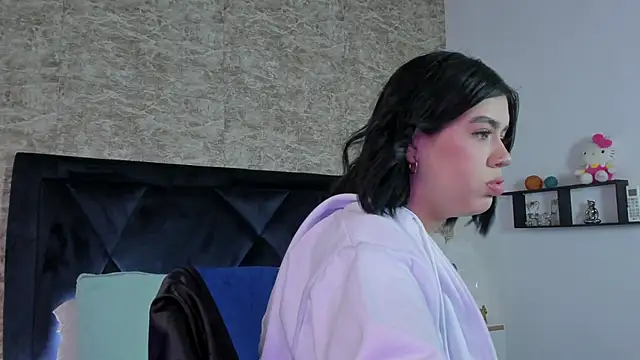 Lily Woodz online show from 12/02/25, 07:15