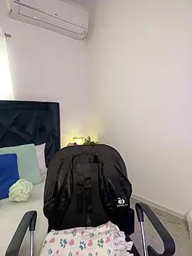 Lily Woodz online show from 02/24/26, 07:04