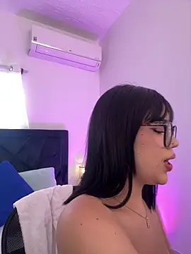 Lily Woodz online show from 03/23/26, 07:03