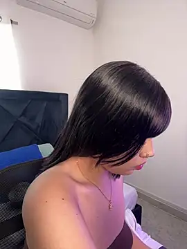 Lily Woodz online show from 03/11/26, 07:08