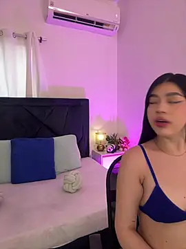 Lily Woodz online show from 05/23/26, 07:13