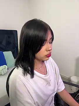 Lily Woodz online show from 02/09/26, 07:01