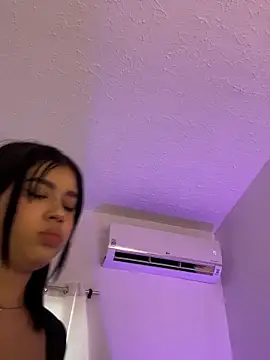 Lily Woodz online show from 05/26/26, 07:01