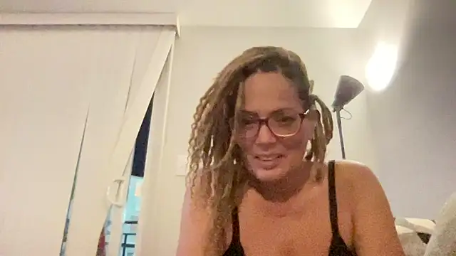 skarfos1babe69 online show from 12/23/24, 11:49