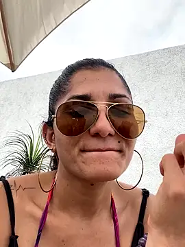 AlejandritaMilano online show from 11/27/25, 07:58