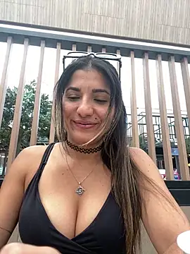 AlejandritaMilano online show from 02/24/26, 08:53