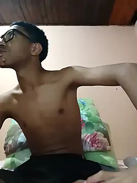 matheusroger online show from 12/20/24, 05:04