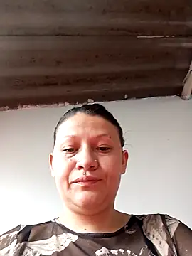 Snapshot of kattia_bk chatting on 09/24/25, 04:02 kattia bk online show from 09/24/25, 04:02