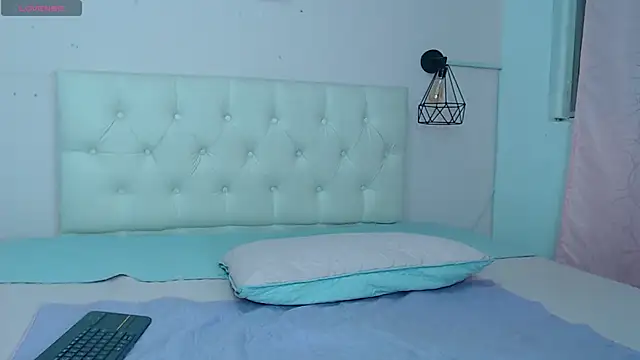 Snapshot of kattia_bk chatting on 02/27/25, 12:12 kattia bk online show from 02/27/25, 12:12