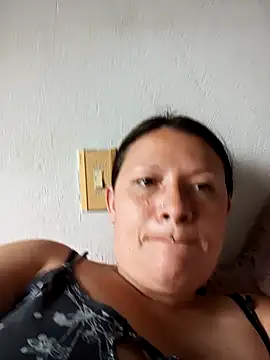 Snapshot of kattia_bk chatting on 09/10/25, 08:19 kattia bk online show from 09/10/25, 08:19