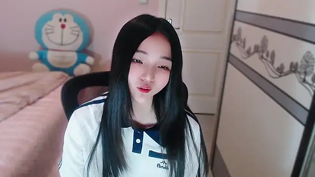 xiao-xiao-D online show from 11/22/25, 03:33