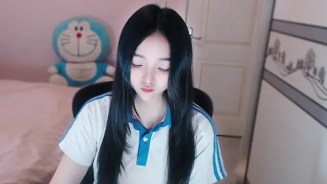 xiao-xiao-D online show from 11/12/25, 06:28