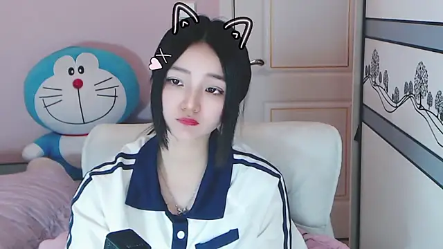 Snapshot of xiao-xiao-D chatting on 02/24/25, 02:26 xiao-xiao-D online show from 02/24/25, 02:26
