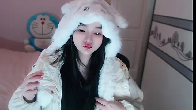 xiao-xiao-D online show from 11/17/25, 06:17