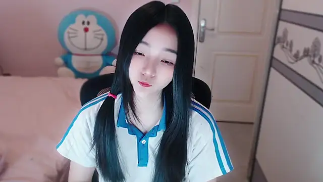 xiao-xiao-D online show from 11/25/25, 04:57