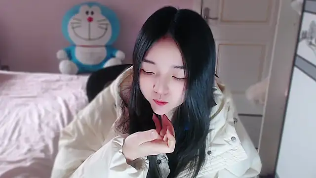 xiao-xiao-D online show from 12/04/25, 05:39