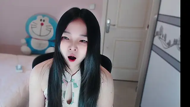 xiao-xiao-D online show from 11/27/25, 05:19