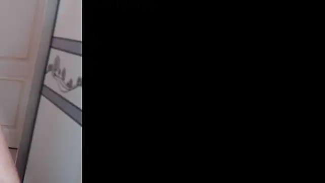 xiao-xiao-D online show from 11/20/25, 05:41