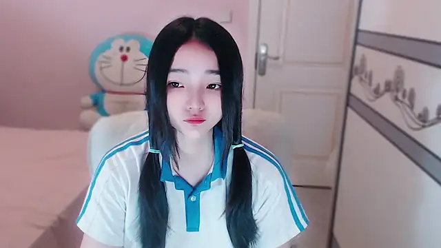 Snapshot of xiao-xiao-D chatting on 10/18/25, 02:02 xiao-xiao-D online show from 10/18/25, 02:02