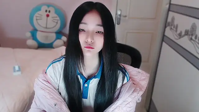 xiao-xiao-D online show from 11/26/25, 08:36