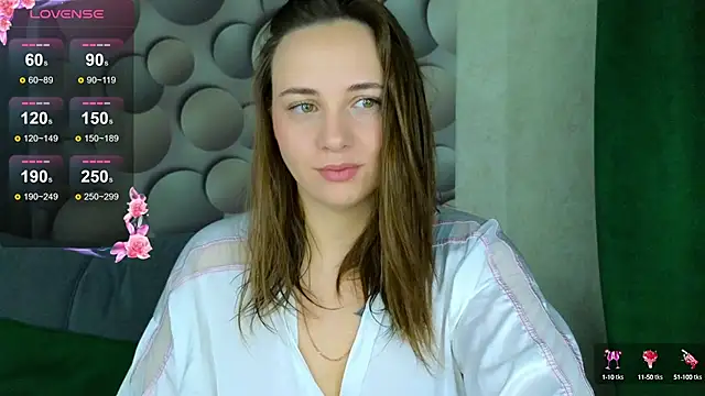 Snapshot of Cute_smile_sharon chatting on 10/11/25, 02:34 Cute smile sharon online show from 10/11/25, 02:34