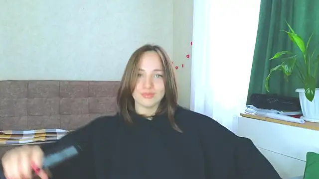 Snapshot of Cute_smile_sharon chatting on 02/13/25, 04:43 Cute smile sharon online show from 02/13/25, 04:43