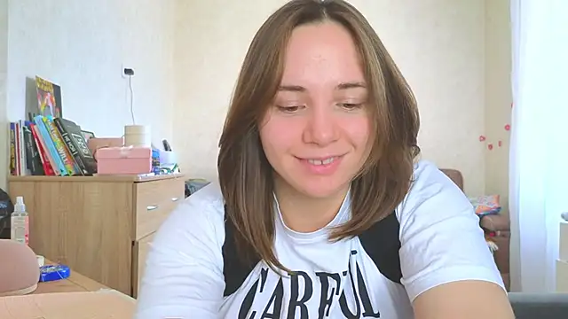 Snapshot of Cute_smile_sharon chatting on 02/18/25, 06:48 Cute smile sharon online show from 02/18/25, 06:48
