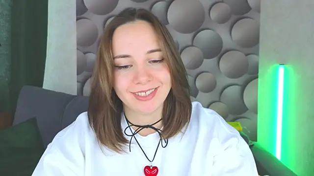 Snapshot of Cute_smile_sharon chatting on 02/14/25, 05:09 Cute smile sharon online show from 02/14/25, 05:09