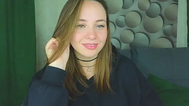 Snapshot of Cute_smile_sharon chatting on 09/12/25, 04:45 Cute smile sharon online show from 09/12/25, 04:45
