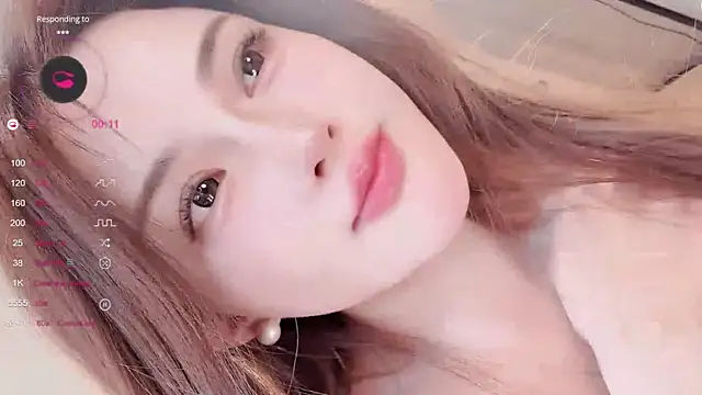 Snapshot of Irene--- chatting on 04/25/26, 01:41 Irene--- online show from 04/25/26, 01:41